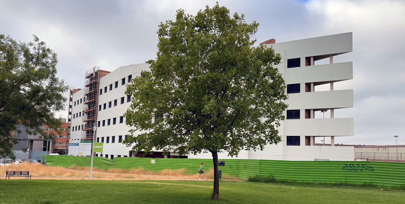 Edificio de alojamientos para mayores en Sama Naharro